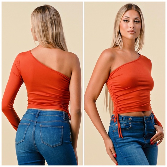 One shoulder ruched top - Picture 2 of 6